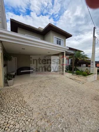 Sobrado em Taubaté - Jardim Hípica Pinheiro