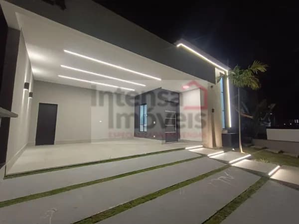 Casa de Condomínio em Taubaté - Piracangaguá