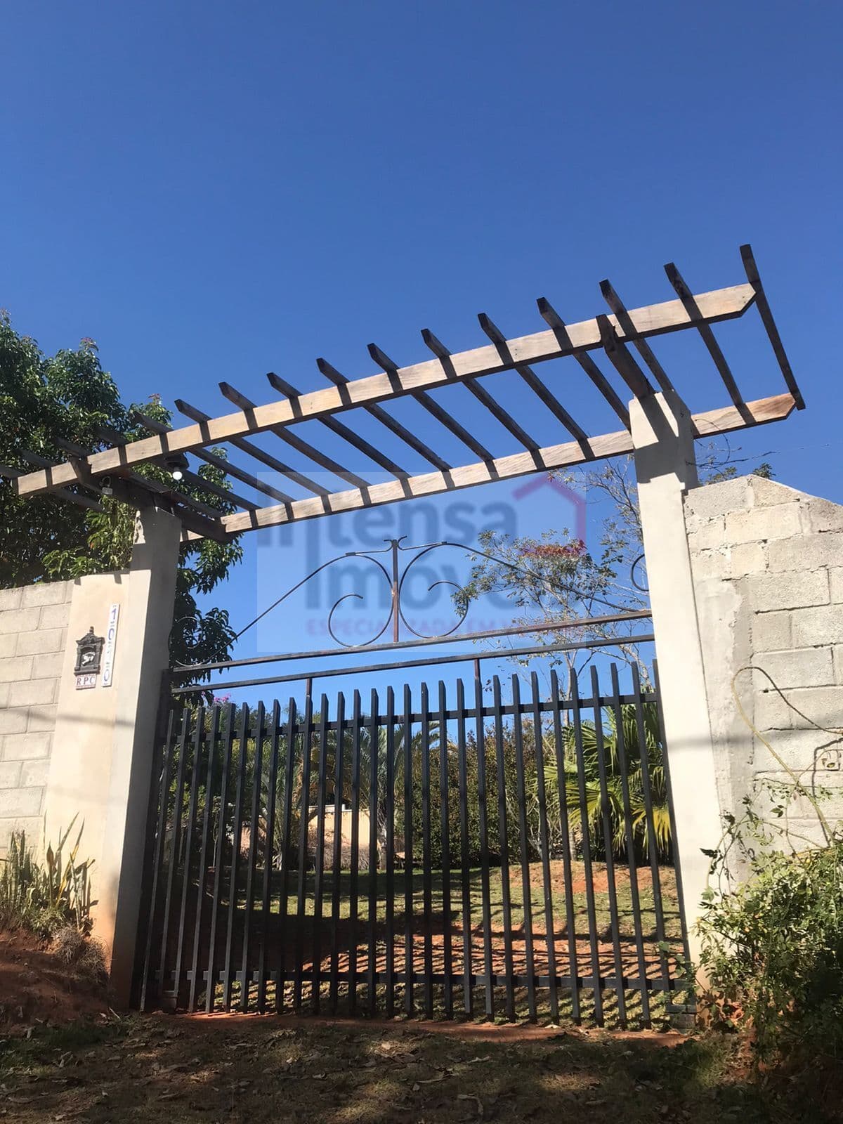 Fazenda/Sítios/Chácaras em Pindamonhangaba - Borba