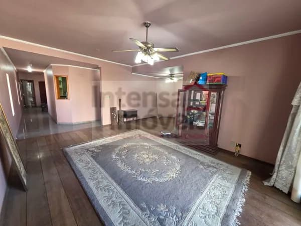 Apartamento , 02 Dormitórios , Suíte , sacada, 01 vaga !