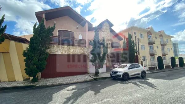 Sobrado em Taubaté - Vila Aparecida