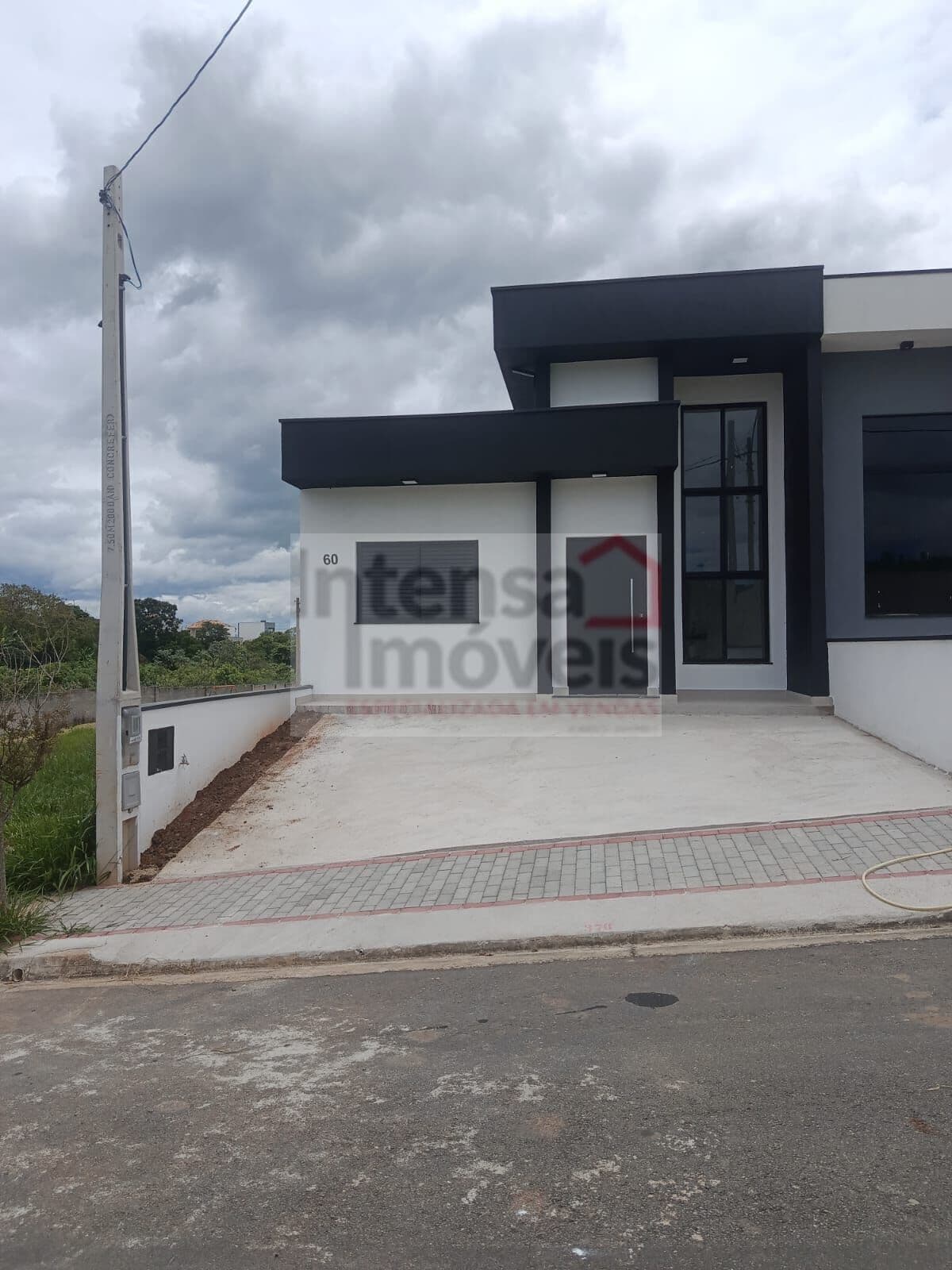 Casa de Condomínio em Pindamonhangaba - Residencial e Comercial Bosque da Imperatriz