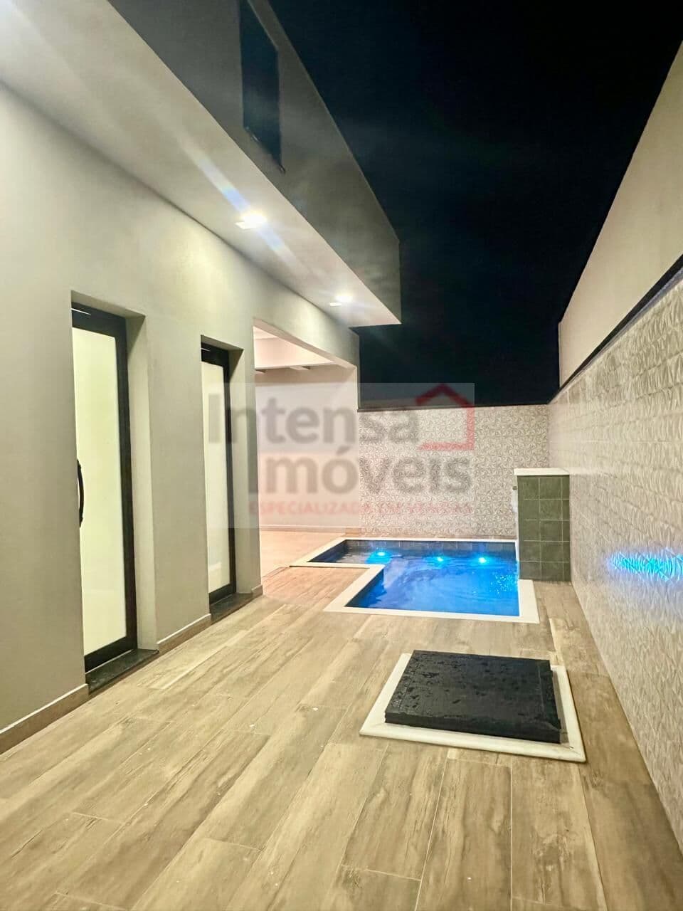 Casa de Condomínio em Caçapava - Parque Residencial Maria Elmira