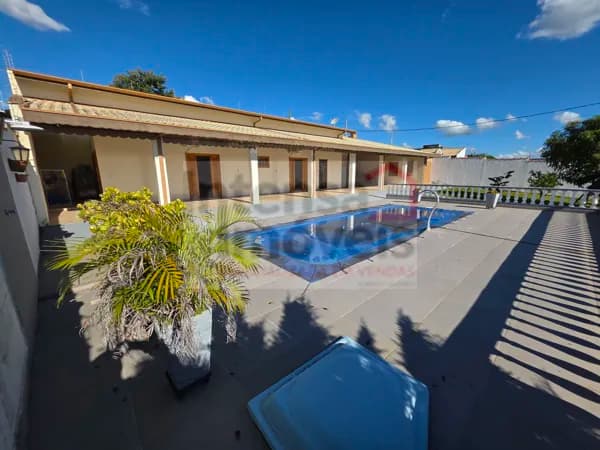 Fazenda/Sítios/Chácaras em Taubaté - Parque Residencial Helvetia