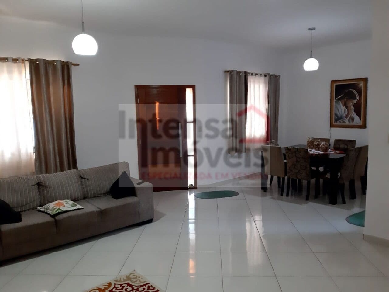 Belíssima casa em Taubaté