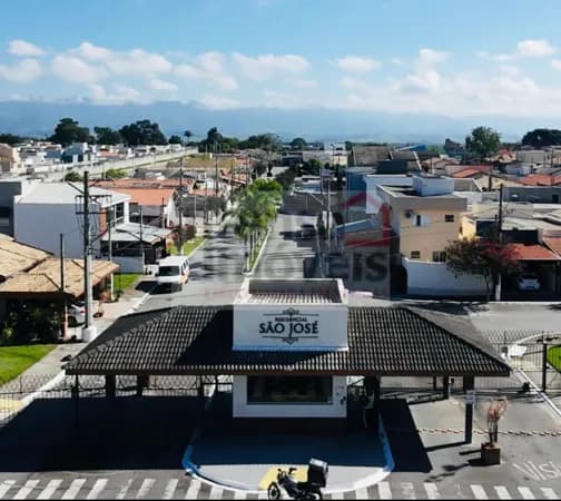 Casa de Condomínio em Taubaté - Vila dos Comerciários 2