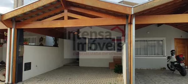 Casa de Condomínio em Taubaté - Vila dos Comerciários 2