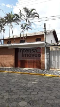 Sobrado em Tremembé - Centro