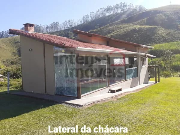 Fazenda/Sítios/Chácaras em Silveiras - Centro