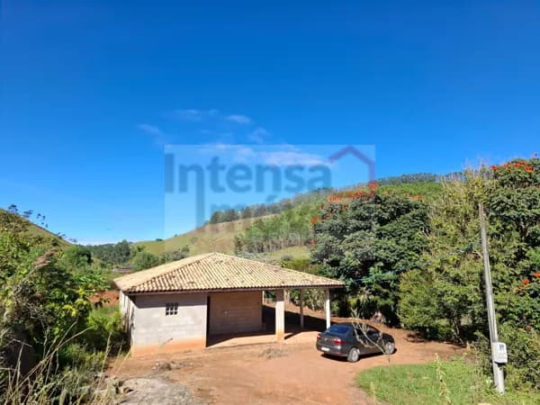 Fazenda/Sítios/Chácaras em Natividade da Serra - Centro