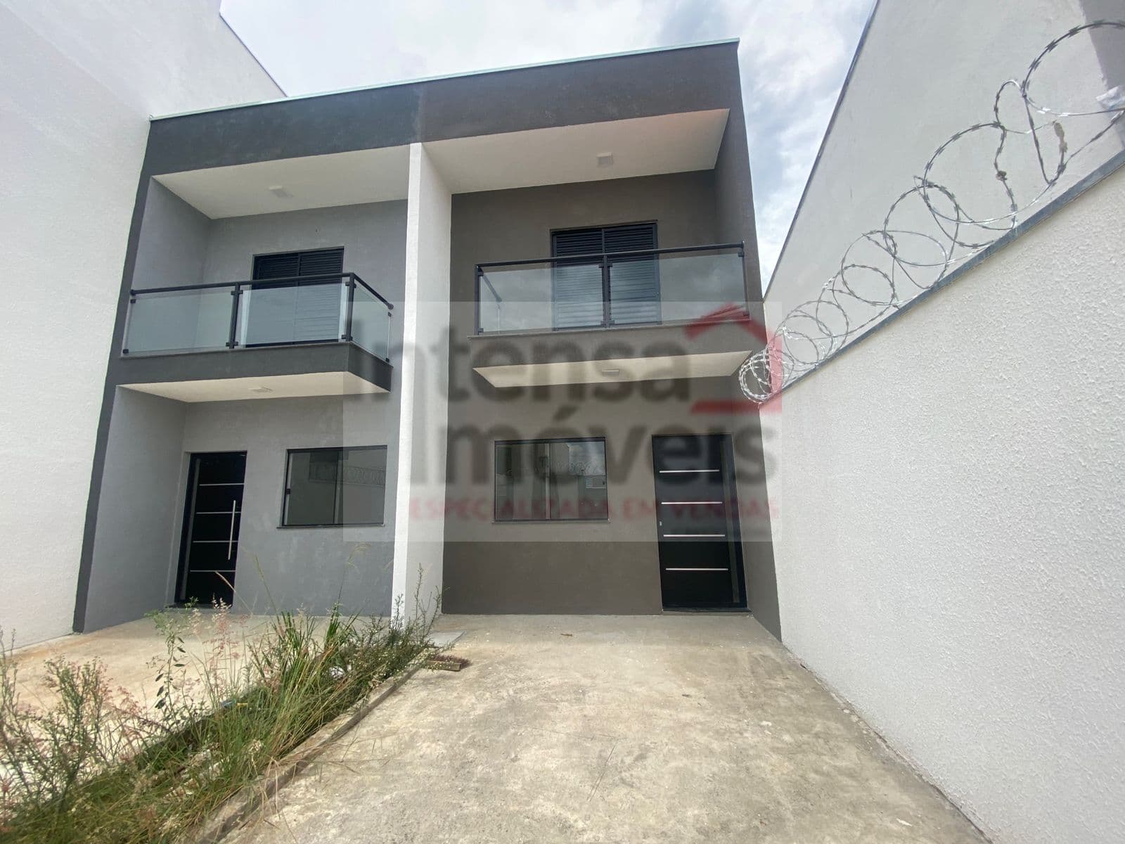 Sobrado em Pindamonhangaba - Loteamento Residencial e Comercial Flamboyant