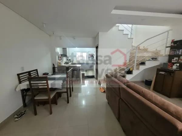 Sobrado em Taubaté - Vila Areão