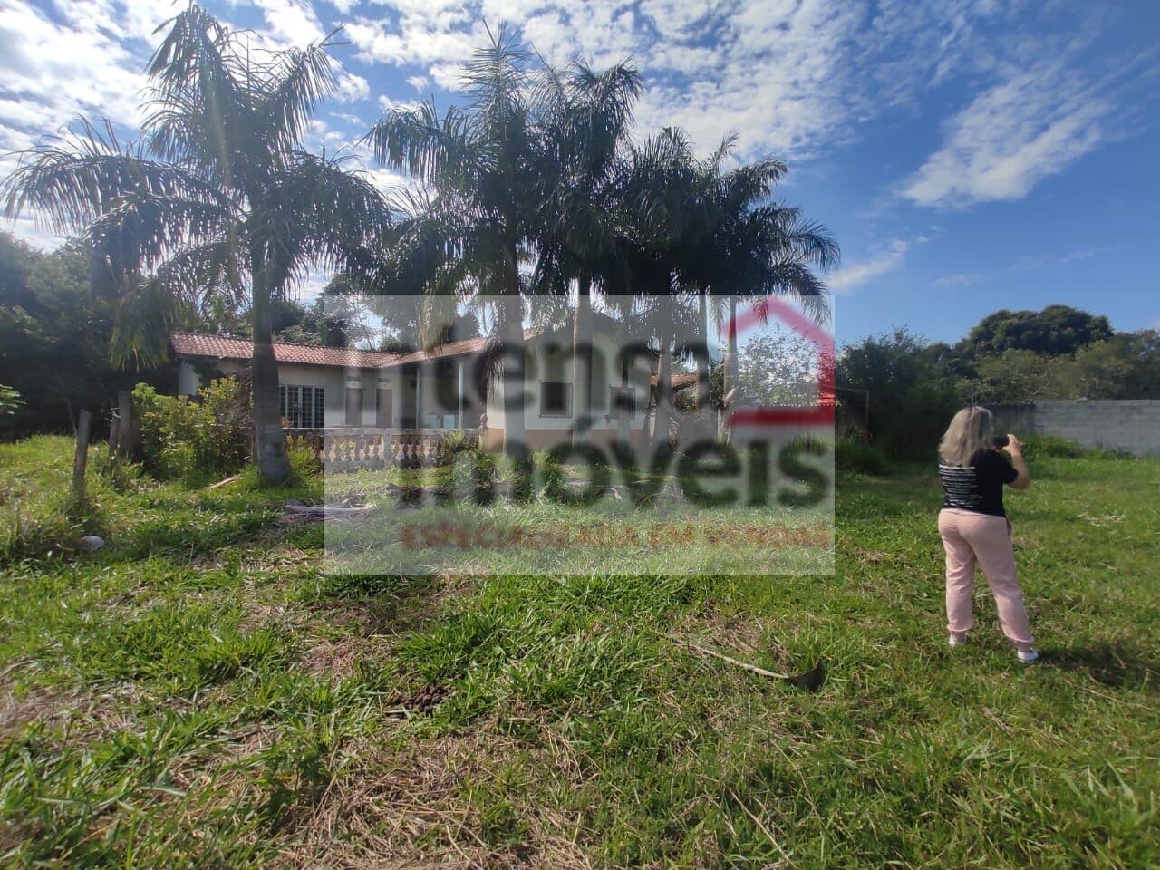 Fazenda/Sítios/Chácaras em Taubaté - Chácara Dallas