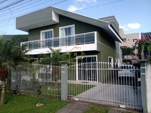 SOBRADO NO CORAÇÃO DO JARDIM PAULISTA