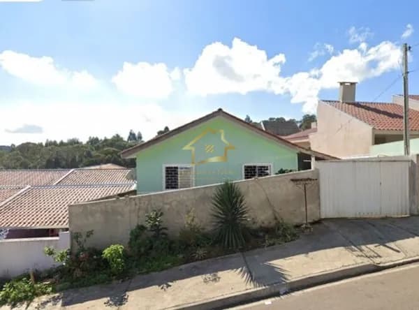 CASA PARA VENDA COM AMPLO TERRENO