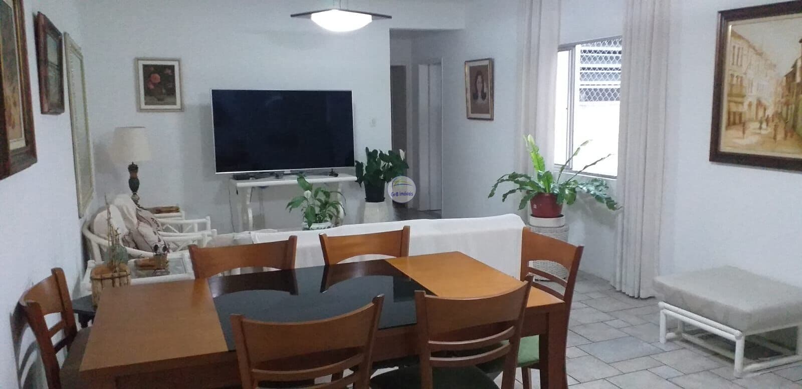 Apartamento a 3 minutos a pé do metrô Fradique Coutinho!