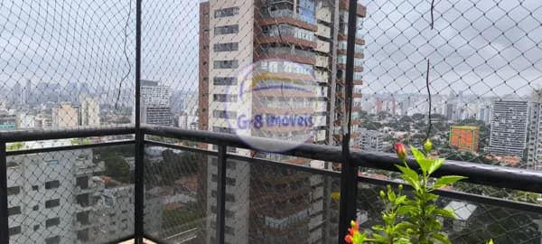 Linda Cobertura no Campo Belo com 3 vagas de garagem!