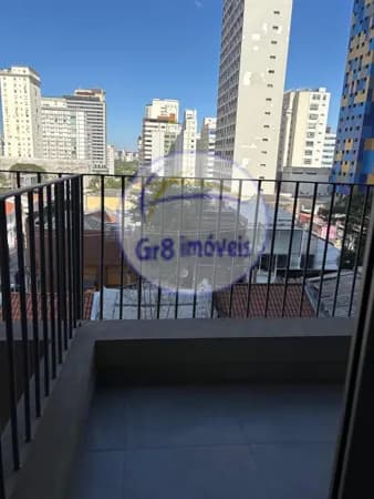 Studio Mobiliado com Varanda nos jardins!
