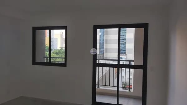 Studio a novíssimo a 450m do metrô Liberdade Japão!