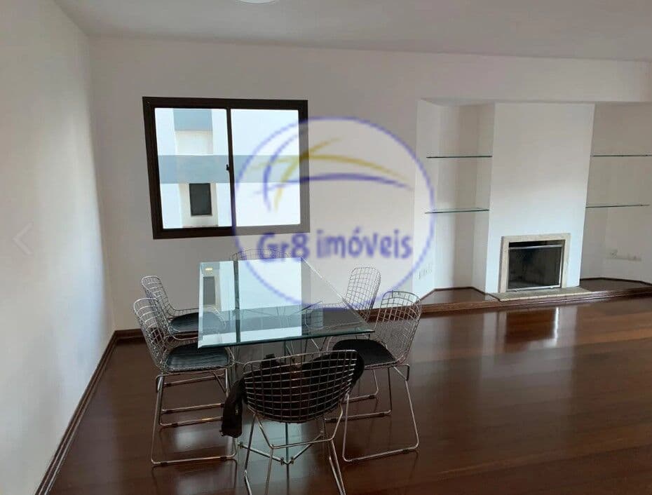 Apartamento com 4 dormitórios e 3 vagas de garagem em Pinheiros!