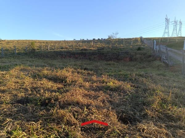 Terreno a venda no Bairro Atibaianos, em Bragança Paulista - SP .