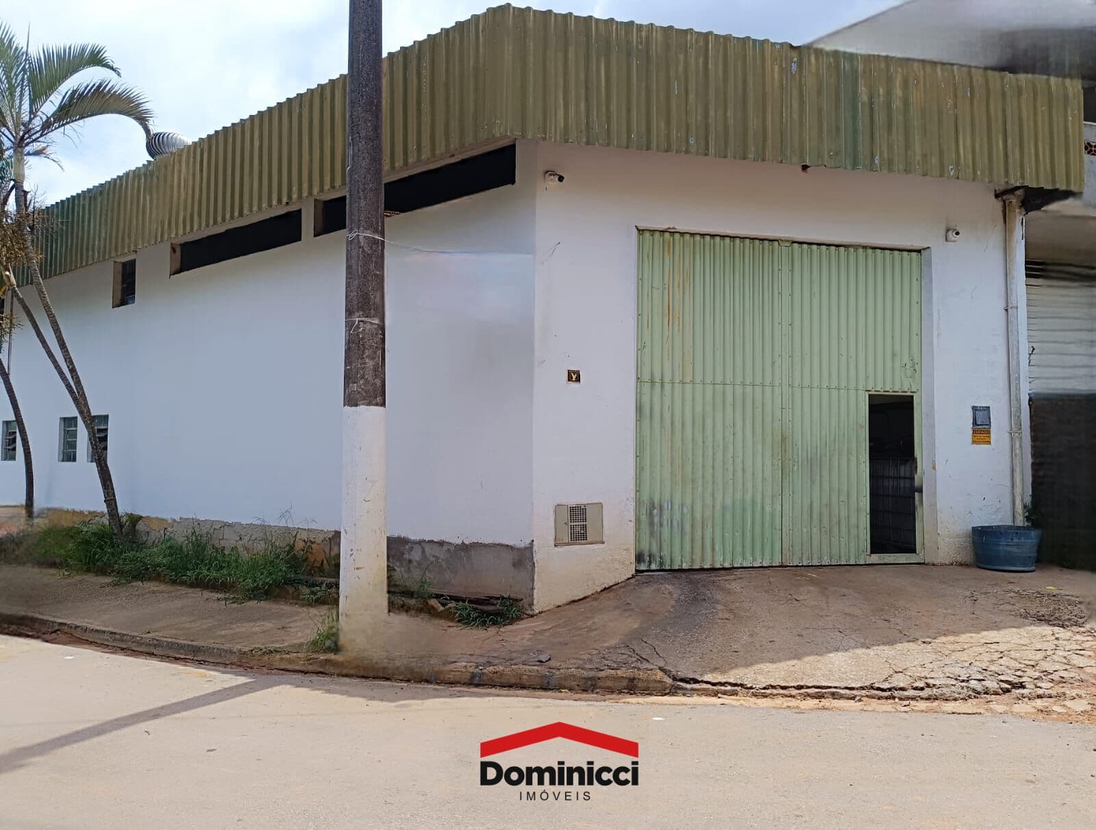 Barracão para locação na Vila Sant'Ana, em Bragança Paulista - SP.