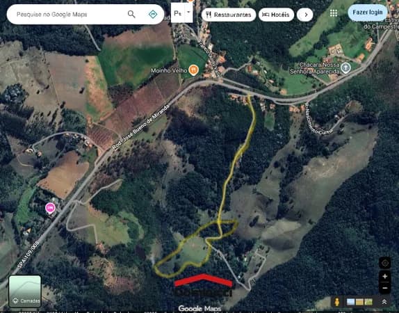 Fazenda/Sítios/Chácaras em Pedra Bela - Centro