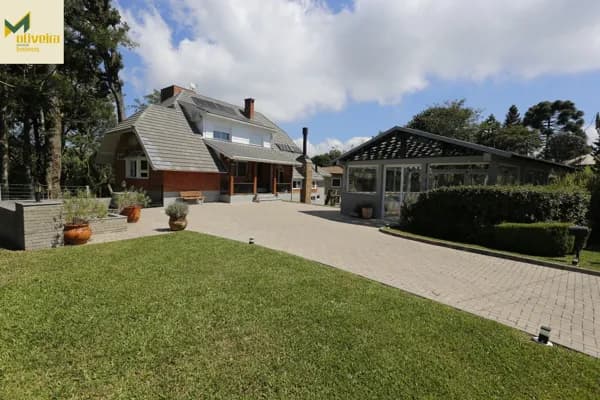 Casa em Condomínio em Canela