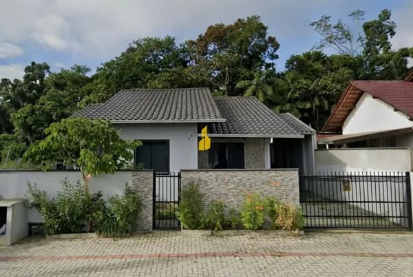 Casa com 106m² em Timbó-SC