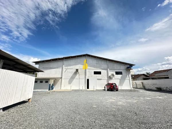GALPÃO EM TERRENO DE 2301 M² NA CIDADE DE TIMBÓ/SC