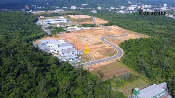 Terreno em Loteamento Industrial