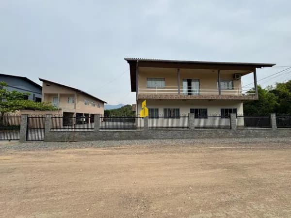 Casa em Timbó - Capitais