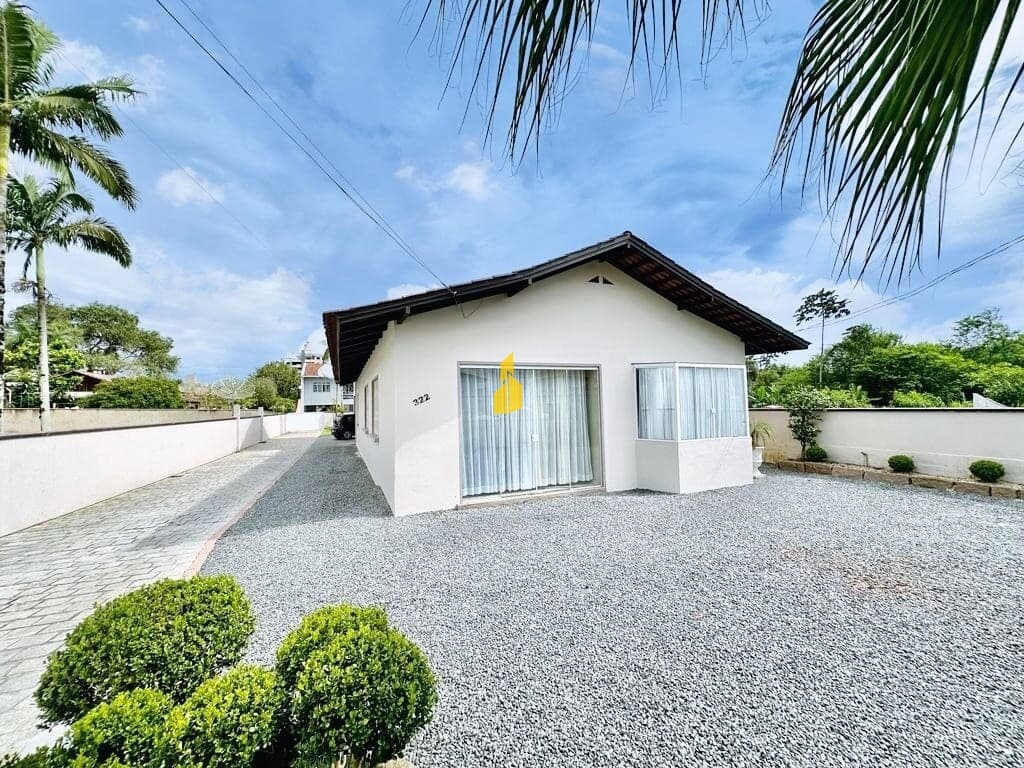 Ótima opção de casa Comercial/Residencial á venda em Timbó