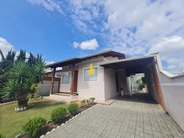 Casa com 104m² em Indaial-SC