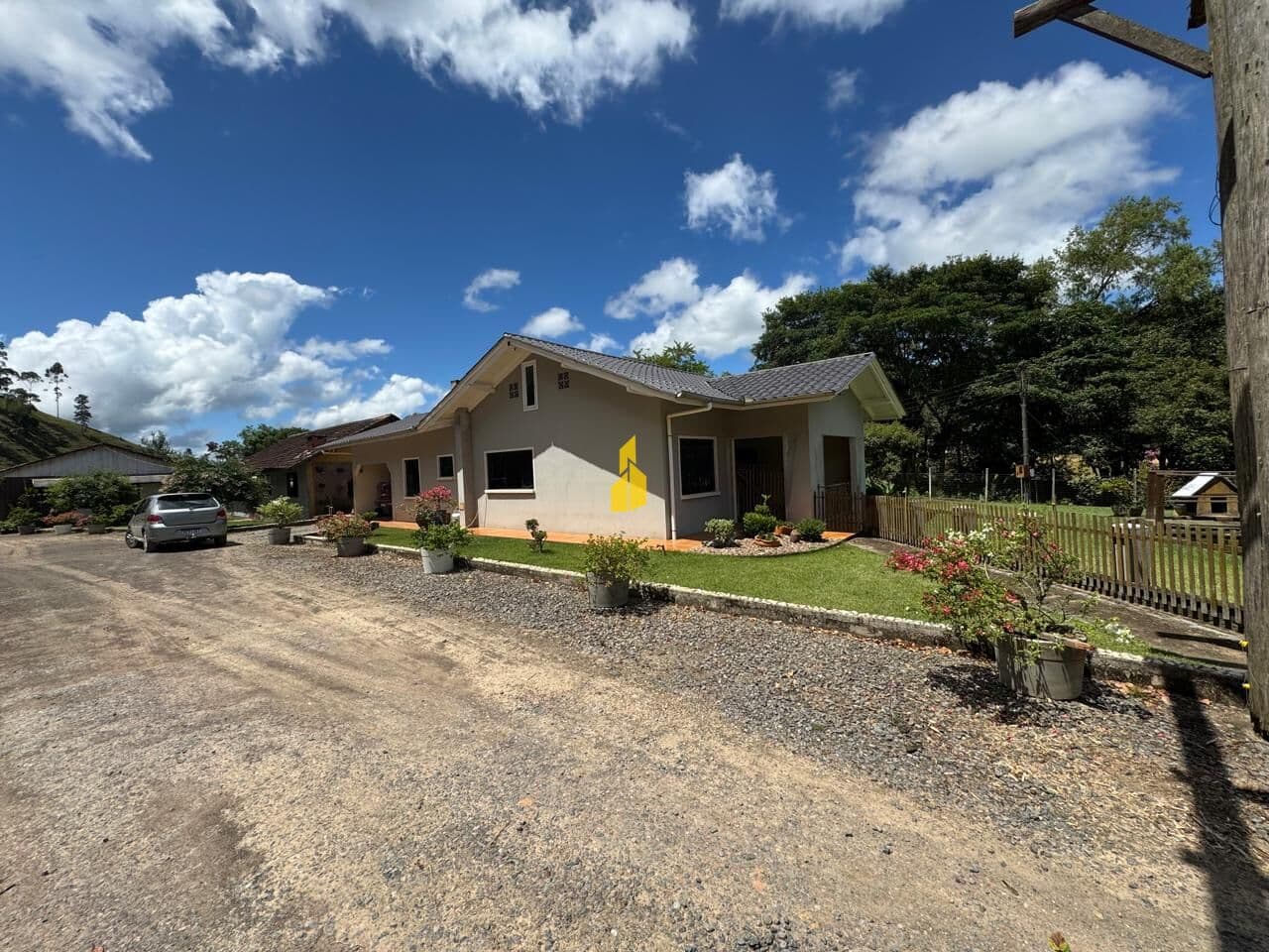 Sítio Encantador à Venda em Doutor Pedrinho - Localidade Capivari