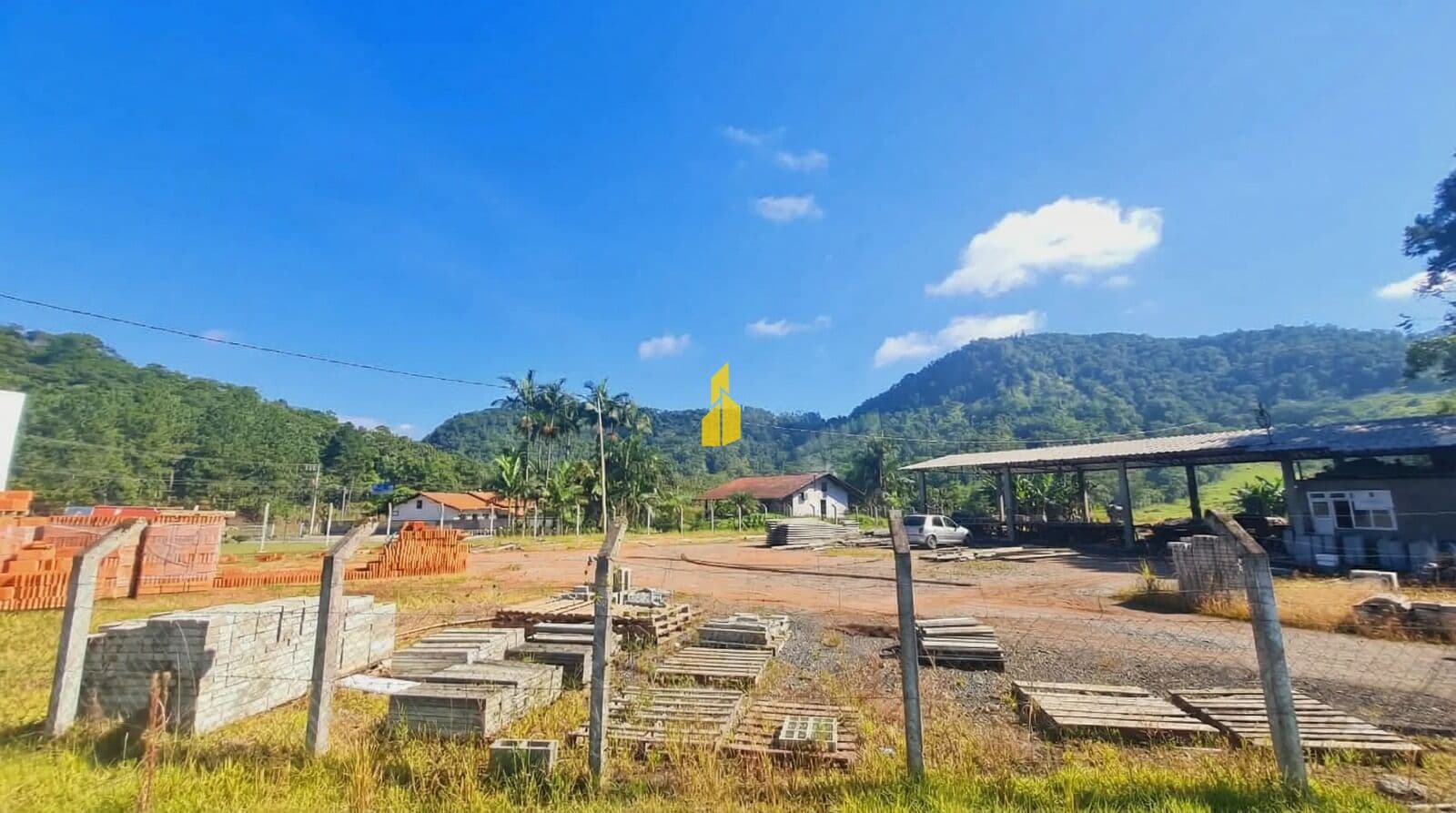 Terreno com 2.900m² as margens da BR-470
