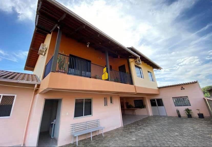 Casa em Indaial - Carijós