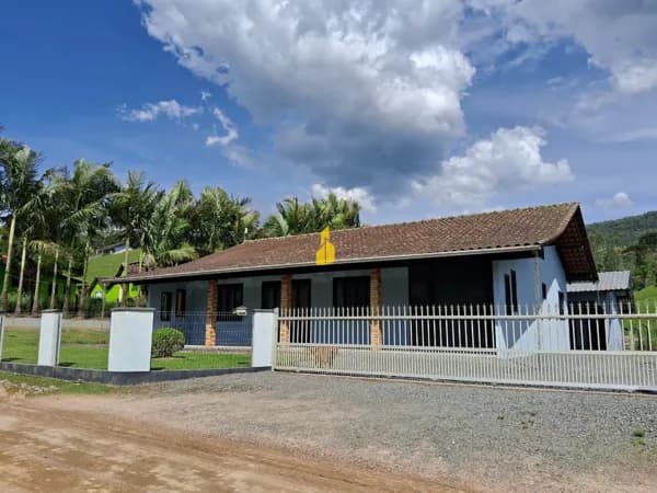 Casa á Venda em Benedito Novo