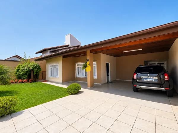 Casa com 4 dormitórios (sendo 2 suíte) no bairro Das Nações