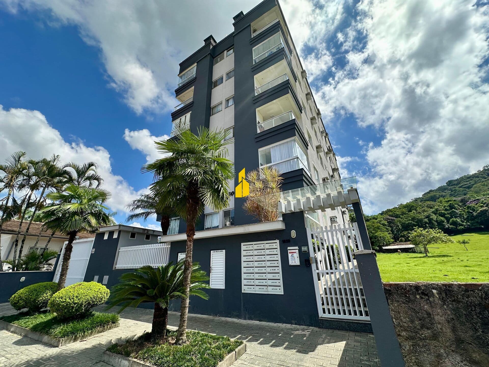 APARTAMENTO COM UMA LINDA VISTA NA CIDADE DE TIMBÓ/SC