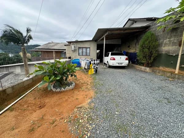 Casa e 3 Kitnets à Venda – Bairro Vila Germer