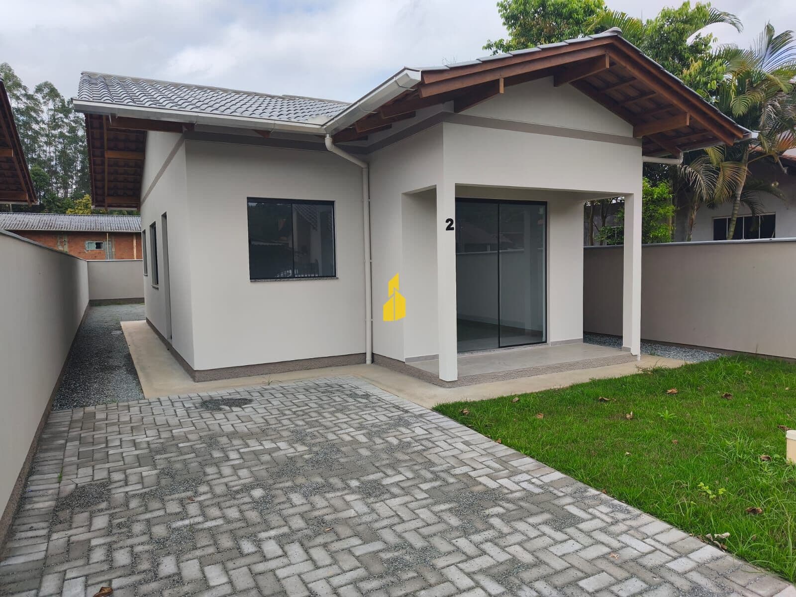 Casa com 2 dormitórios à venda no bairro Araponguinhas em Timbó - SC