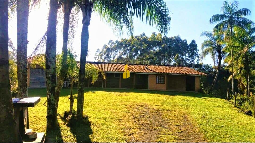 Lindo Sítio localizado no distrito de Santa Maria, município de Benedito Novo, SC.