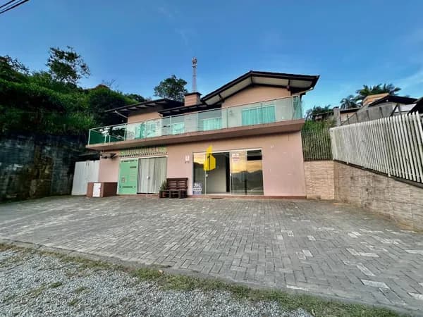 Casa + Salas Comerciais