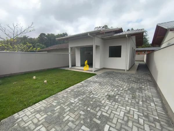 Casa com 2 dormitórios à venda no bairro Araponguinhas em Timbó - SC