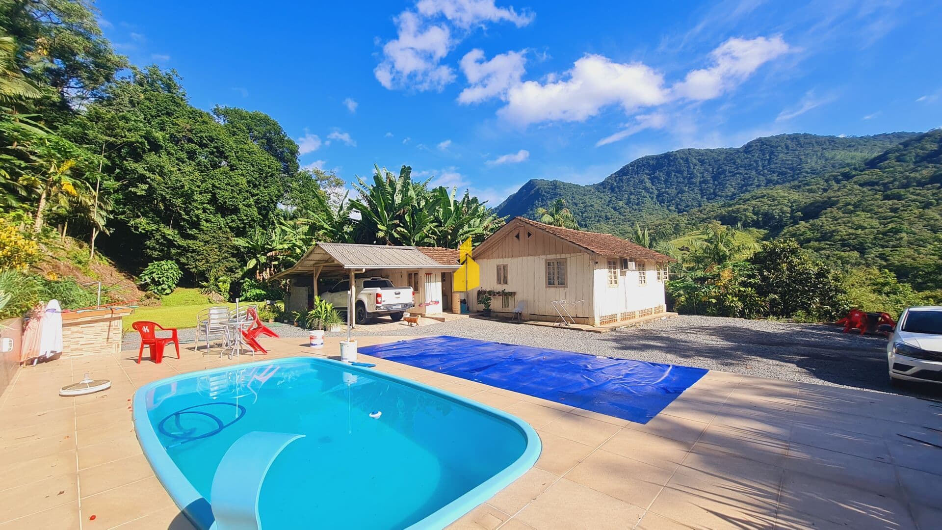 Sitio com 78 mil m² com vista privilegiada