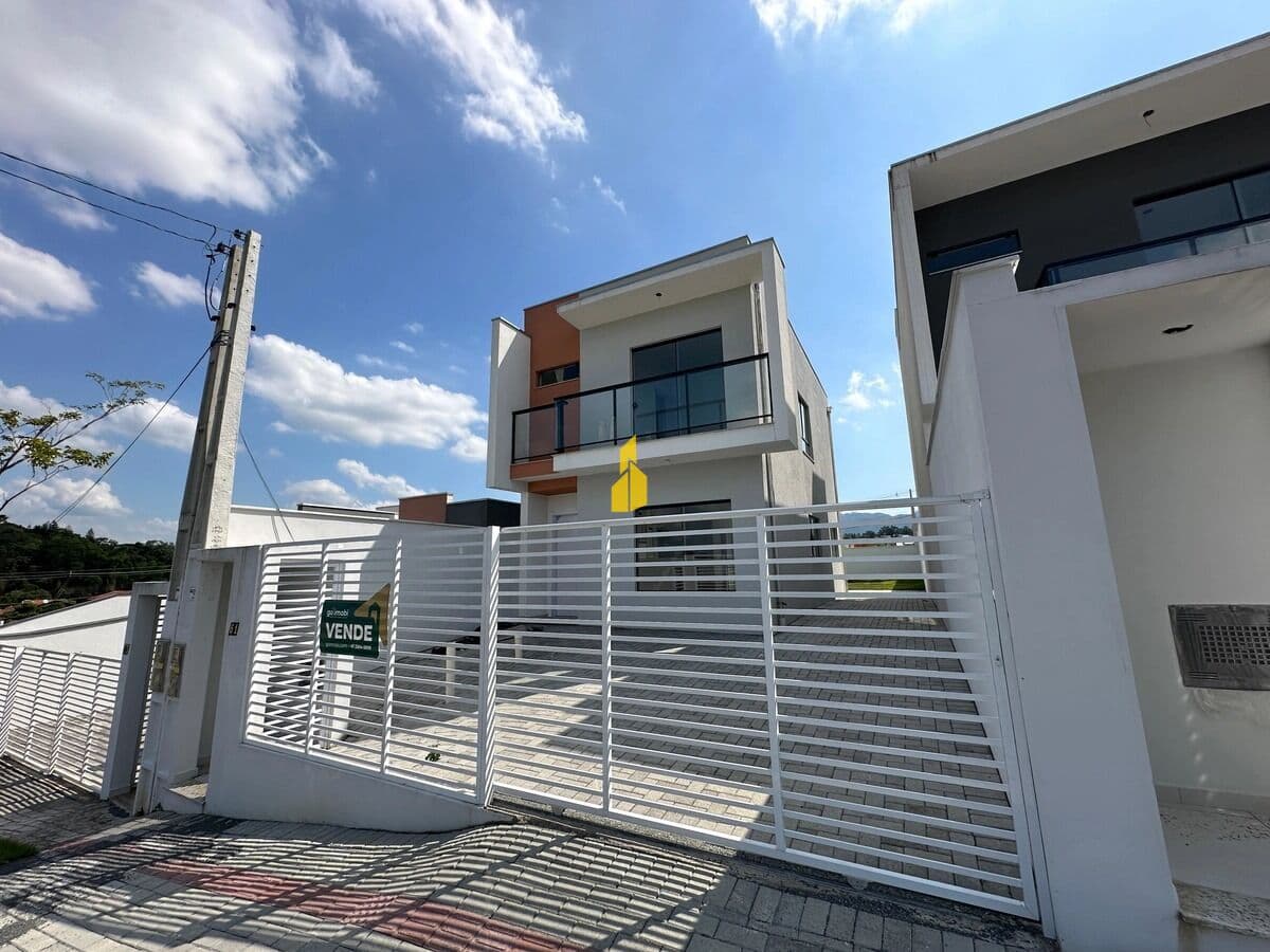 Casa / Sobrado a Venda