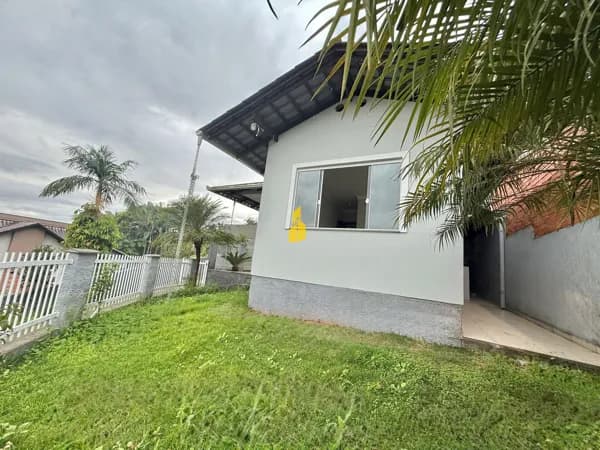 Casa com 02 dormitórios sendo 01 suíte à venda em Timbó