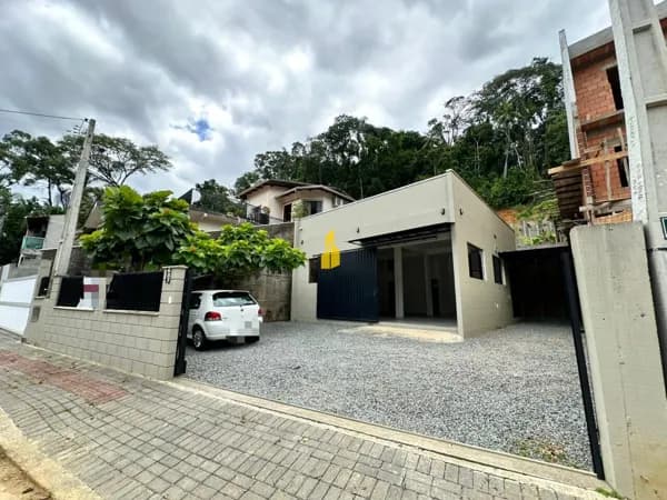 Galpão Comercial / Industrial
