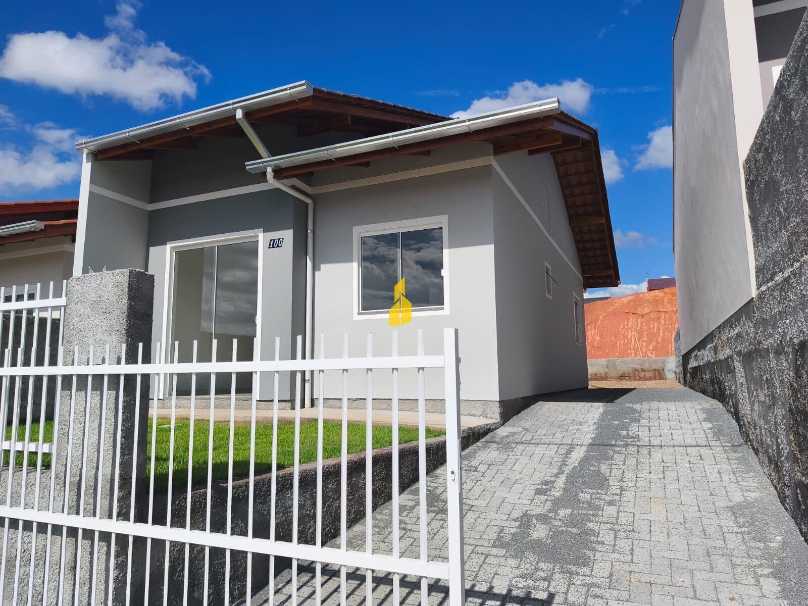 Casa com 2 dormitórios à venda, no bairro Arapongas em Indaial/SC